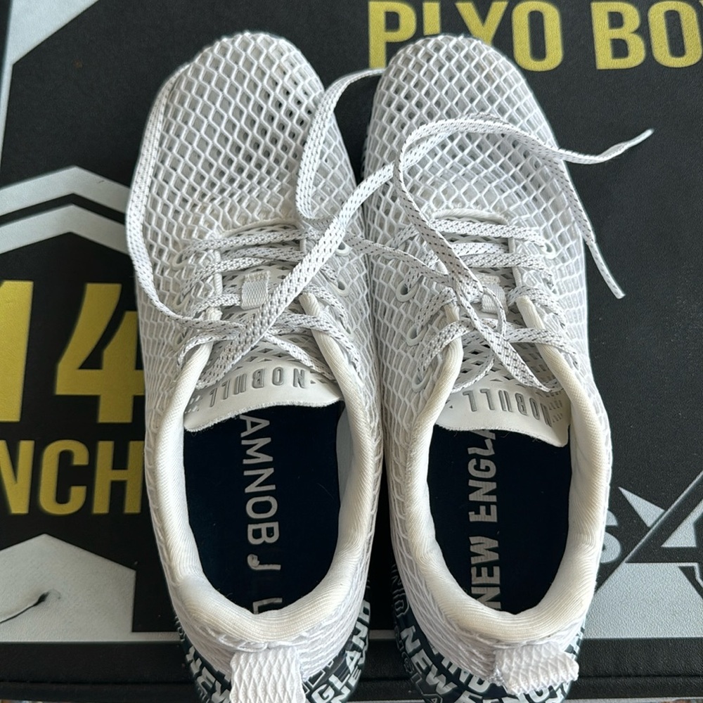 Nobull printed mesh runner lightly used